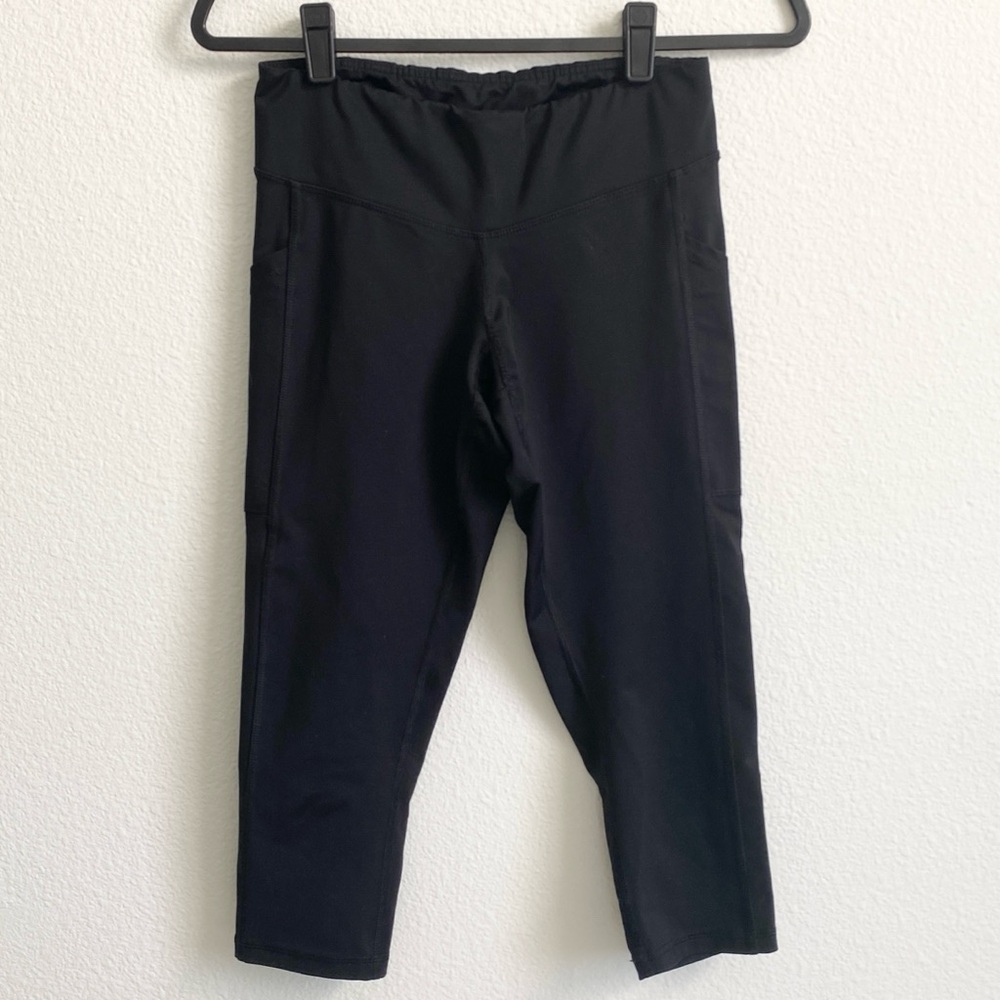 SOLD Champion C9 Women's Black Capri Leggings